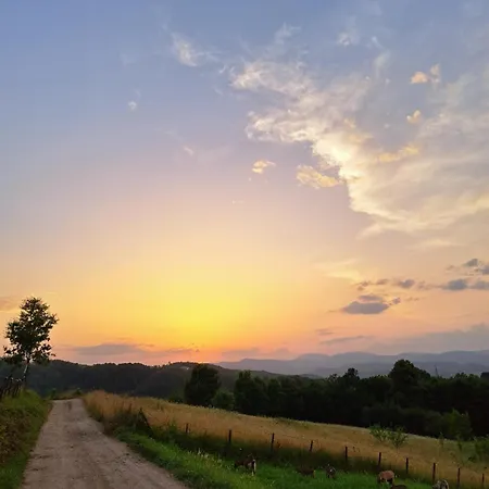 Mala Farma Nani Farmház *