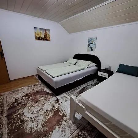 Mala Farma Nani Farmház